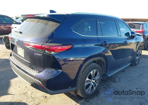 2021 Toyota Highlander Hybrid Xle z USA, uszkodzony, nr VIN 5TDGARAH9MS010940